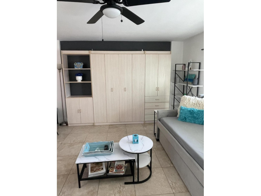 LUXURY STUDIO IN PREMIER INTRACOASTAL HIGH-RISE-FULLY FURNISHED - photo 18