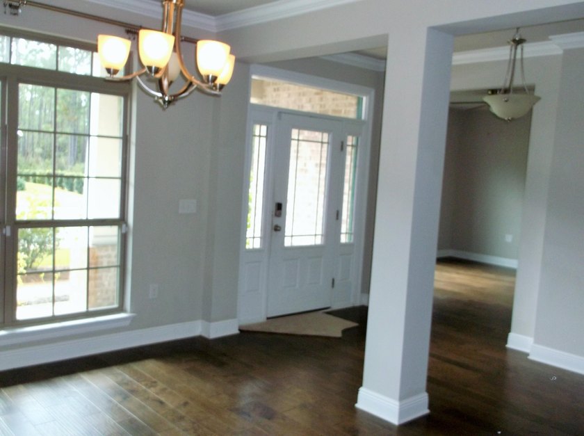 Priced to sell. Spacious 5-bedroom, 3 bath 1 story home, enter - photo 19