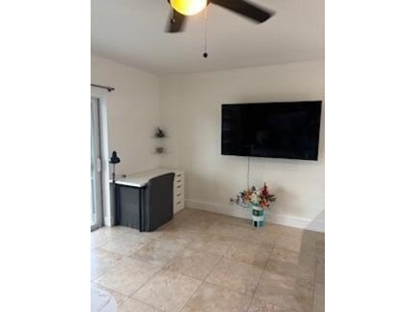 LUXURY STUDIO IN PREMIER INTRACOASTAL HIGH-RISE-FULLY FURNISHED - photo 20
