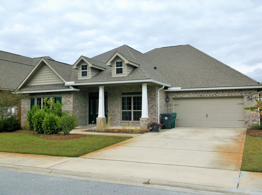 Priced to sell. Spacious 5-bedroom, 3 bath 1 story home, enter - photo 42