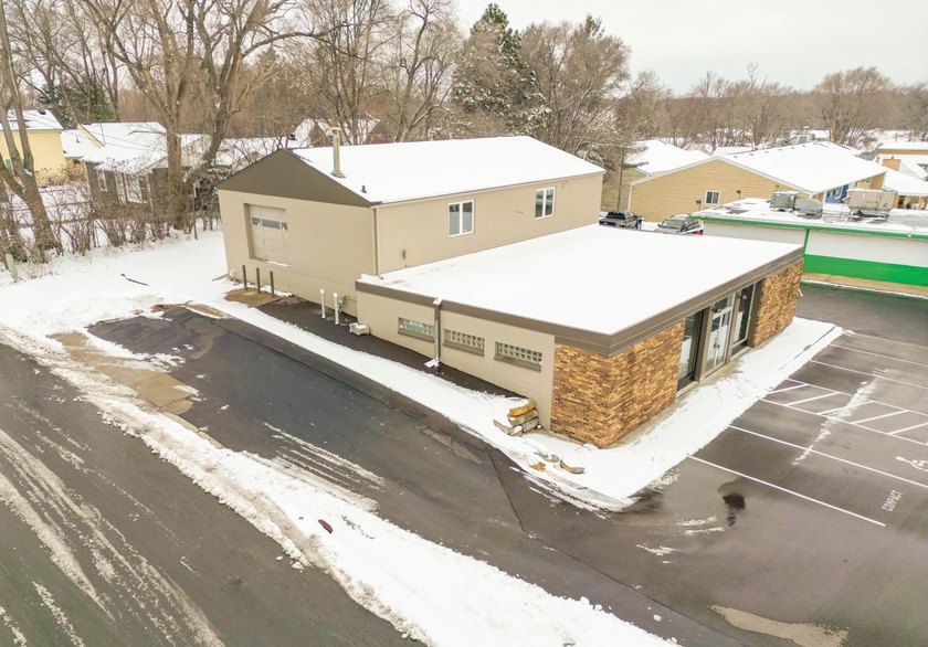 Unlock the potential of this versatile, fully-renovated - photo 2