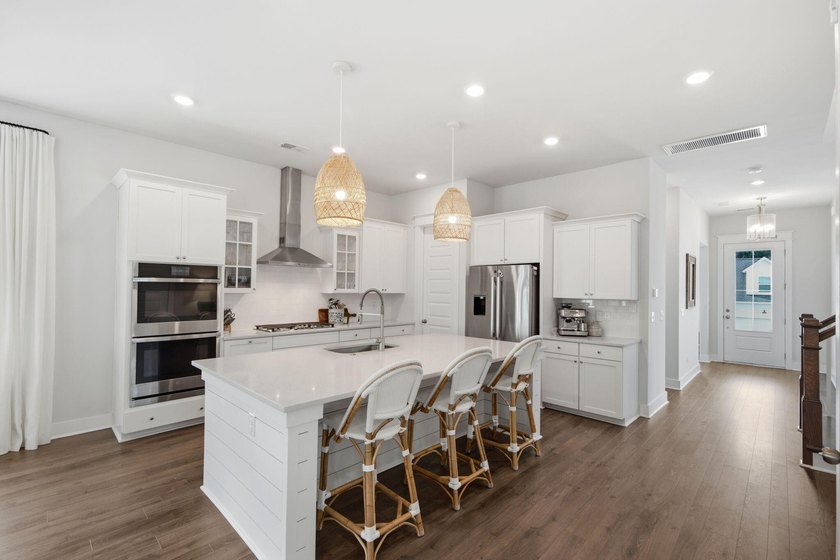 Welcome to 2746 McFadden Way, where thoughtful design, modern - photo 7