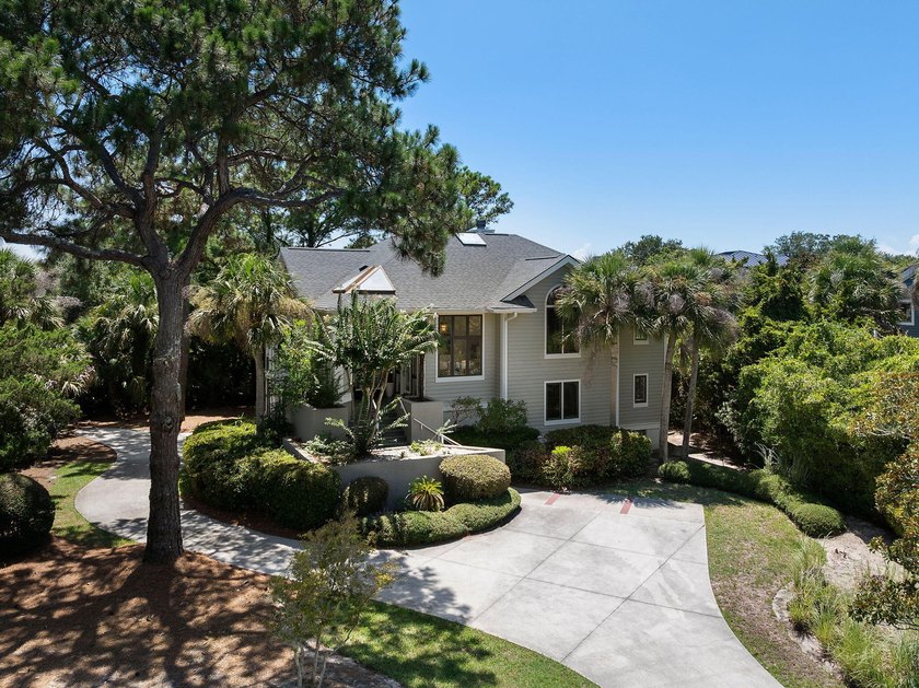 Quintessential beach house located just steps from Seabrook - photo 2