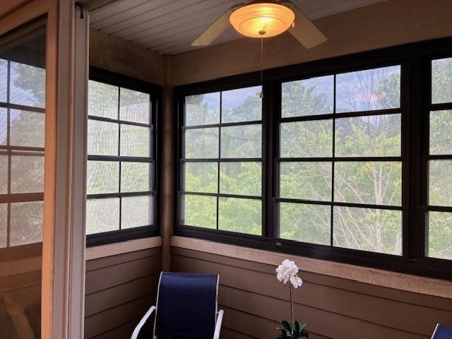 Perched on the top floor for maximum privacy, this beautifully - photo 31
