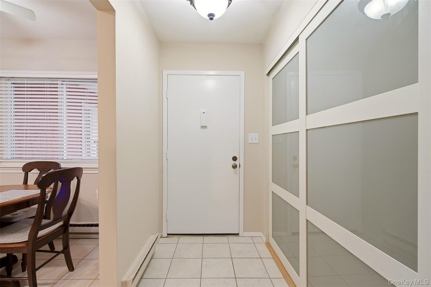 Bright 1 Bedroom Unit in the Highly-Desired Fairfield Saint - photo 12