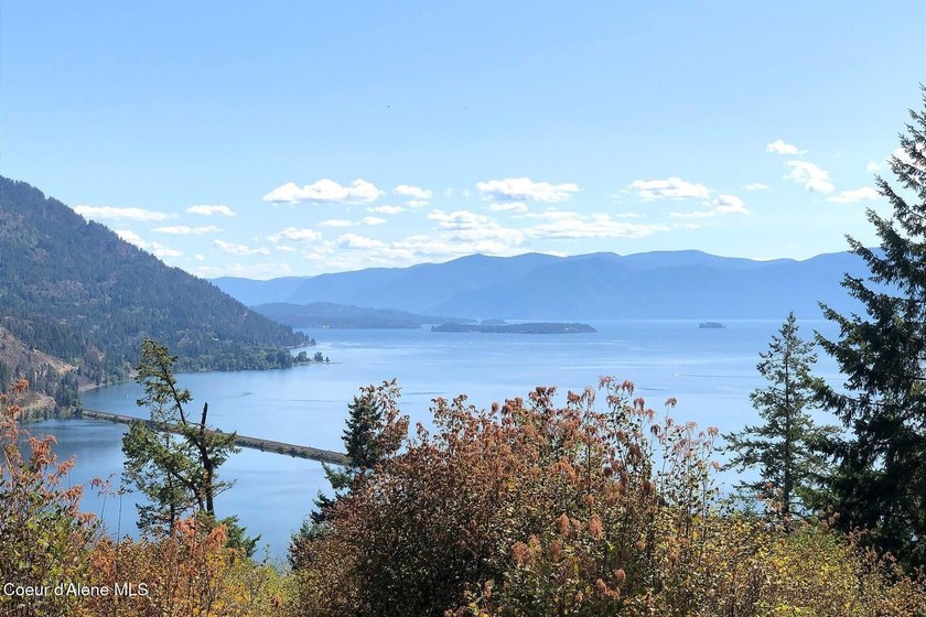 Elevated high above Lake Pend Oreille, this extraordinary - photo 13