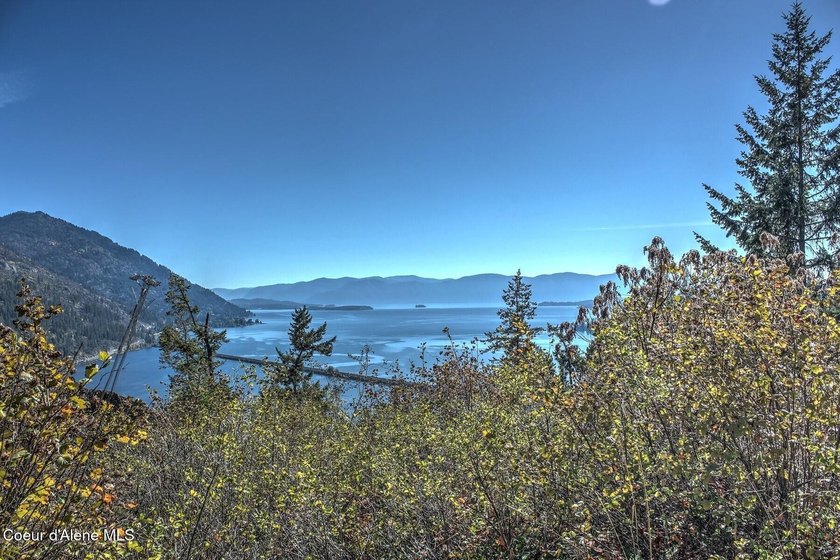 Elevated high above Lake Pend Oreille, this extraordinary - photo 19