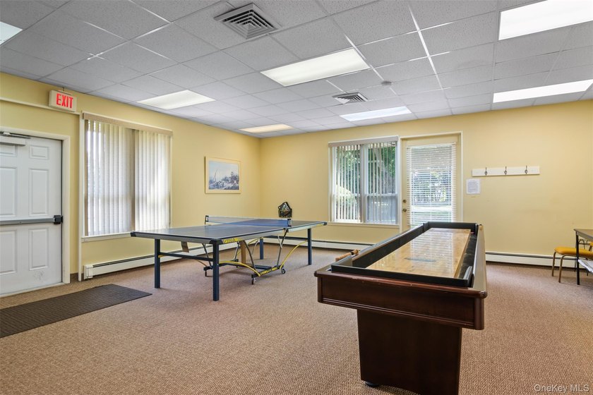 Bright 1 Bedroom Unit in the Highly-Desired Fairfield Saint - photo 21
