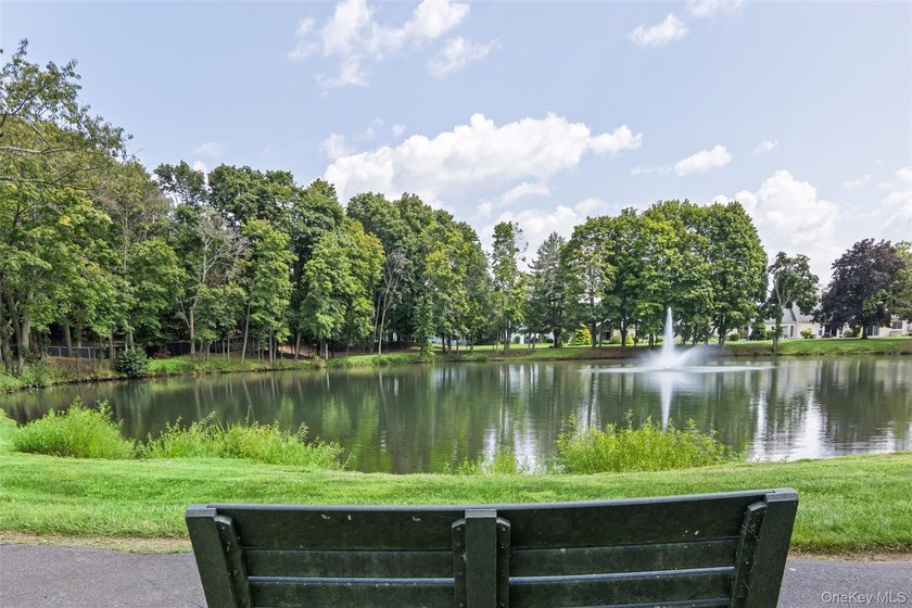 Bright 1 Bedroom Unit in the Highly-Desired Fairfield Saint - photo 28
