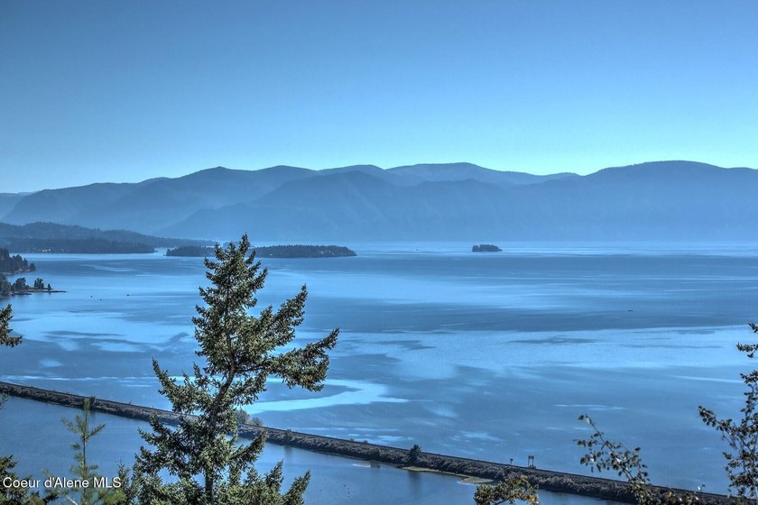 Elevated high above Lake Pend Oreille, this extraordinary - photo 30