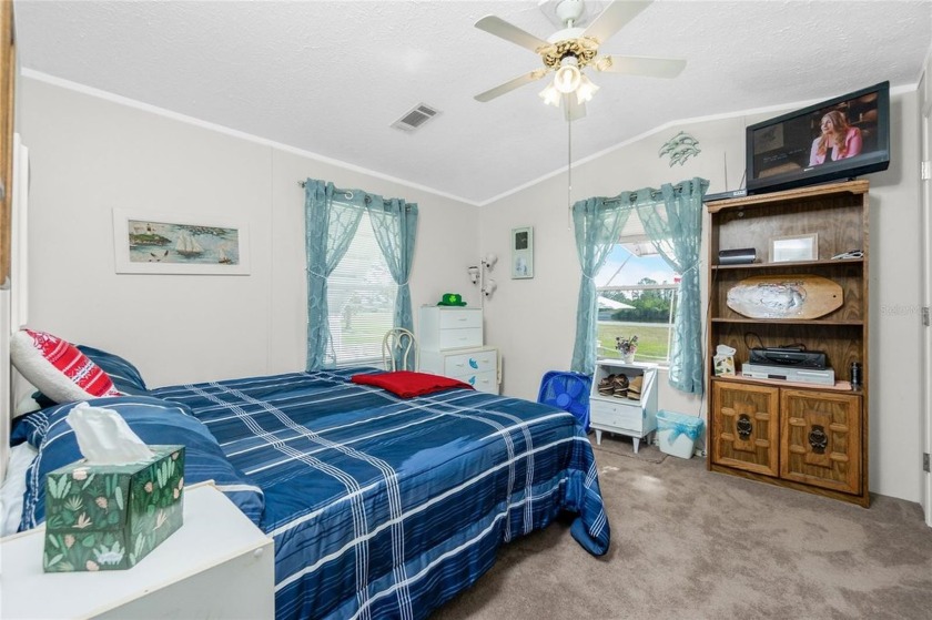 MOTIVATED SELLER PRICE REDUCED ON THIS 2005 Manufactured Home! - photo 11