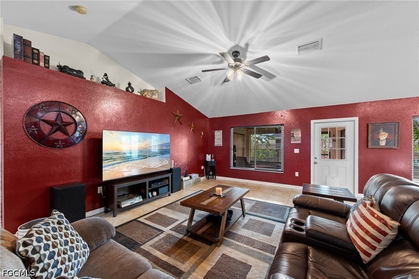 Step into over 2,000 square feet of beautifully designed - photo 8
