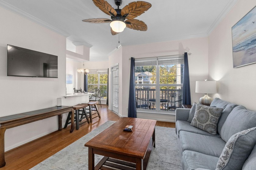 Move-In ready 1 Bedroom Condo - Prime Location Near Downtown &amp; - photo 10