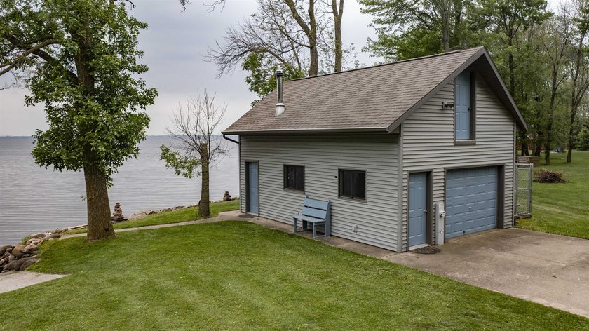 Welcome to your dream lakefront home on Lake Poygan's Norwegian - photo 8