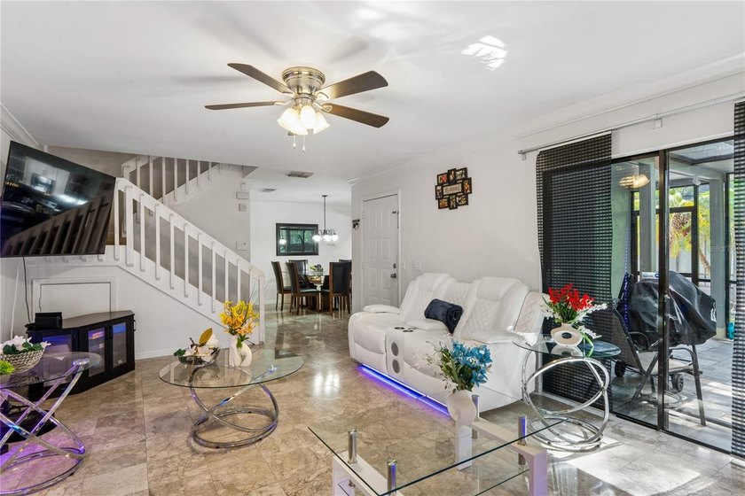 LOCATION LOCATION LOCATION! MOVE-IN READY! 3BR/2.5BA updated - photo 8