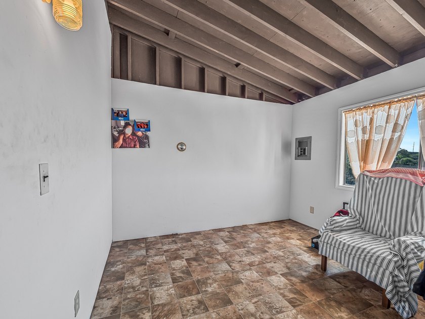 Commercial-Zoned Tropical Farm with Dual-Living Home &amp; Highway - photo 21
