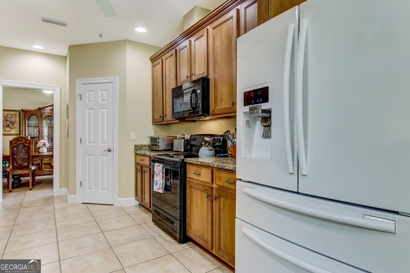 You will love this beautiful, low maintenance home in The - photo 22