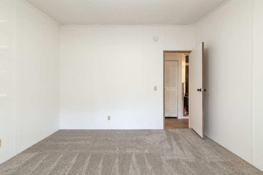Welcome to this 3 bedroom, 2 bathroom home offering spacious - photo 24