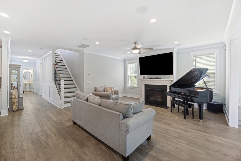2805 Merriams Drive effortlessly blends luxury, functionality - photo 4