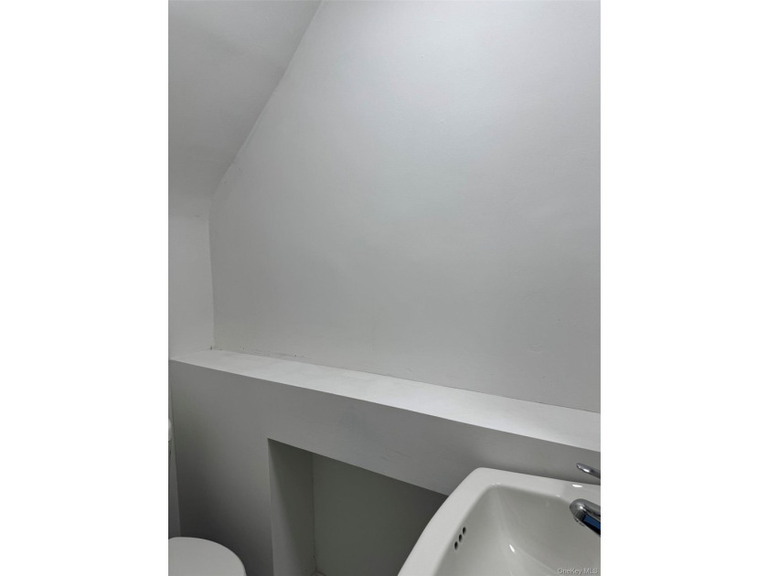 House for sale. Fully finished basement with separate entrance - photo 4