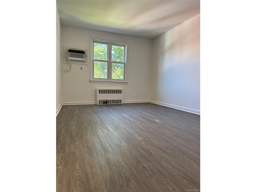 House for sale. Fully finished basement with separate entrance - photo 9