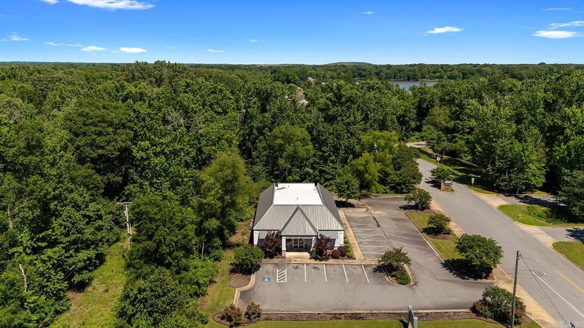 Prime commercial property offering outstanding exposure and - photo 5