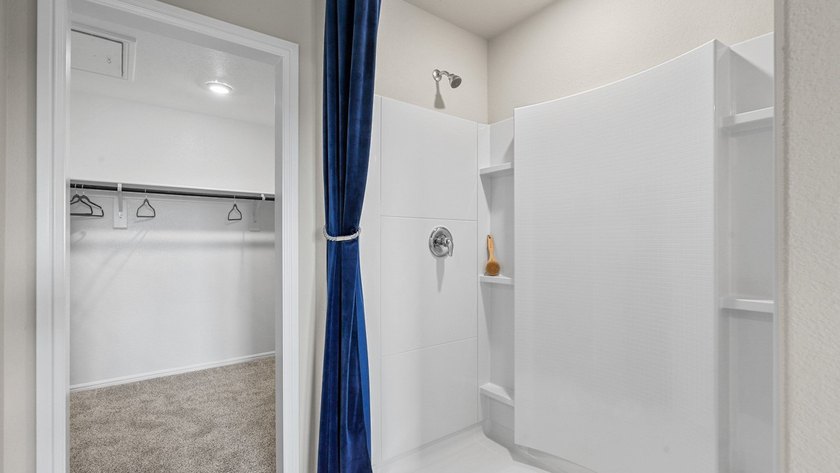 Gorgeous new D.R. Horton home in the Bella Vista community - photo 22