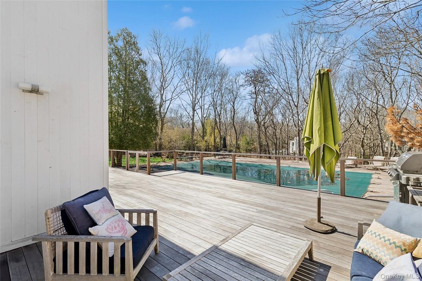 Turnkey Modern Retreat in East Hampton's Northwest Woods - photo 37