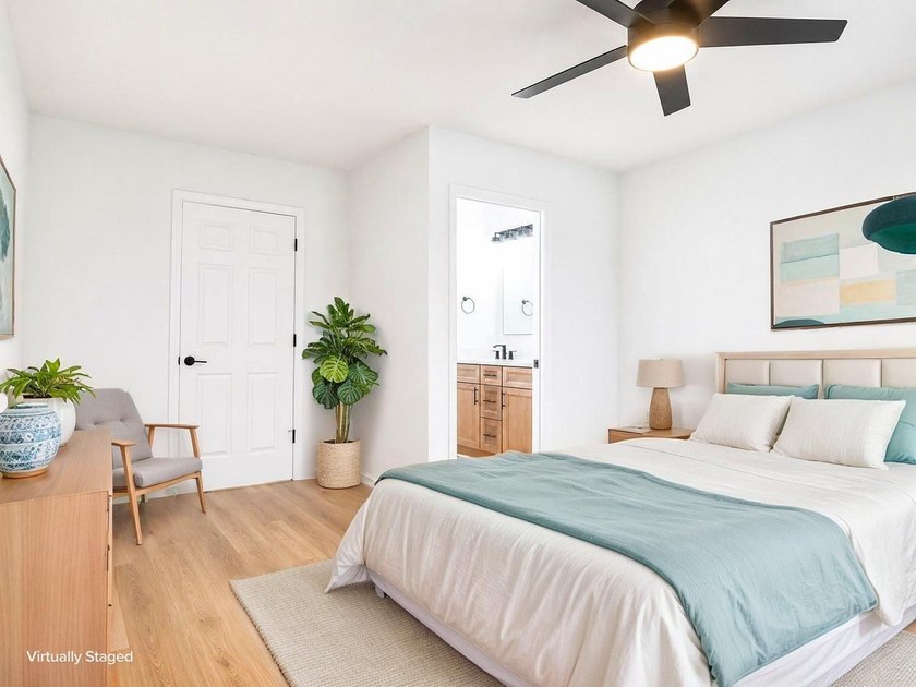 Welcome to this beautifully fully renovated, move-in-ready - photo 34