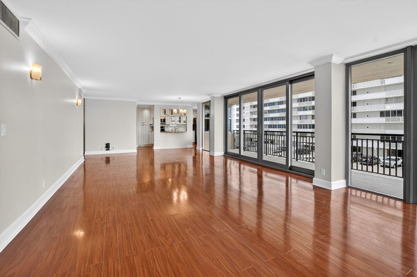 Best Value on the Beach! Rarely does a true beachfront residence - photo 6