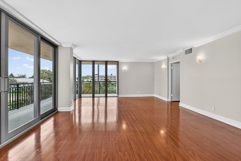 Best Value on the Beach! Rarely does a true beachfront residence - photo 8