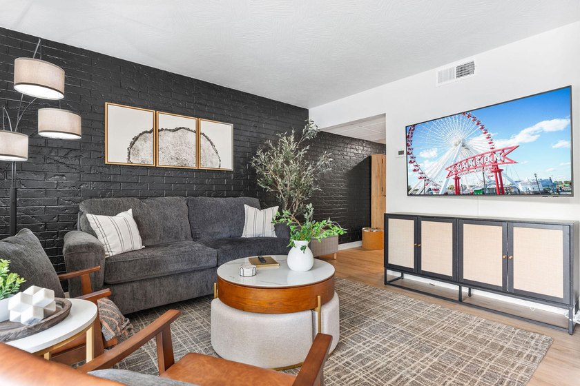 Charming Creekside Retreat in the Heart of Branson! Welcome to - photo 4