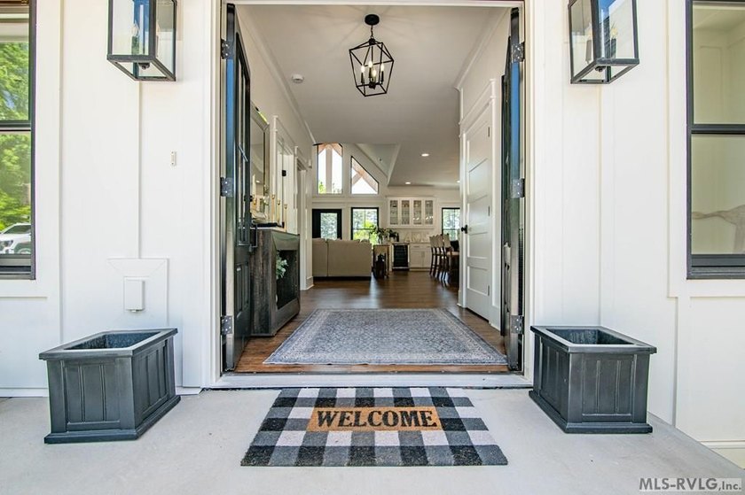 Luxury Lakefront Custom Home with dual living spaces Beautiful - photo 14