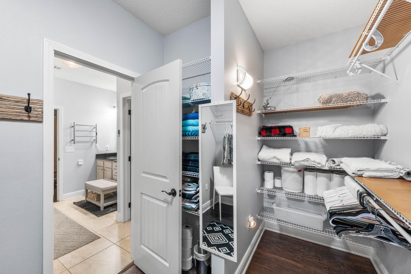 OWNED BY A CONTRACTOR WHO ADDED MANY UPGRADES. SINGLE LEVEL - photo 34