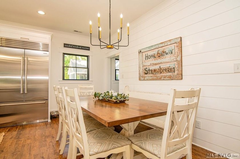 Luxury Lakefront Custom Home with dual living spaces Beautiful - photo 35