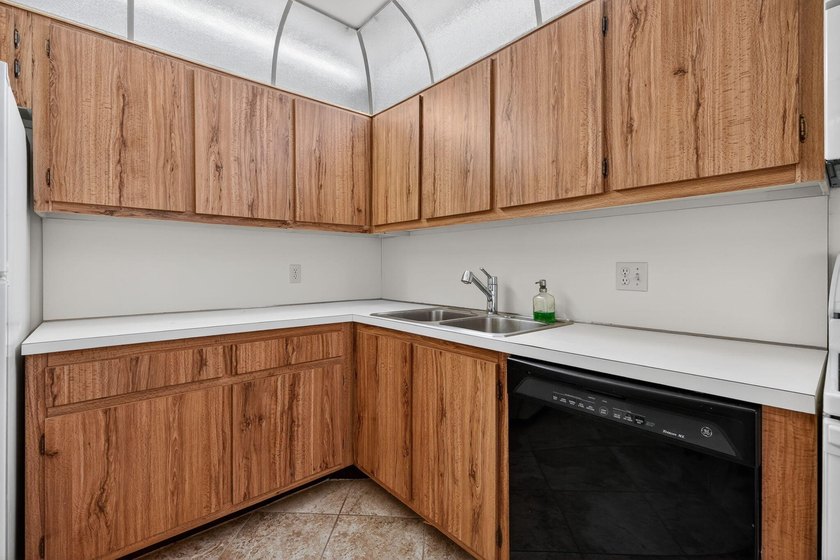 Turn this condo into your own coastal haven. This 2 bedroom / 2 - photo 18