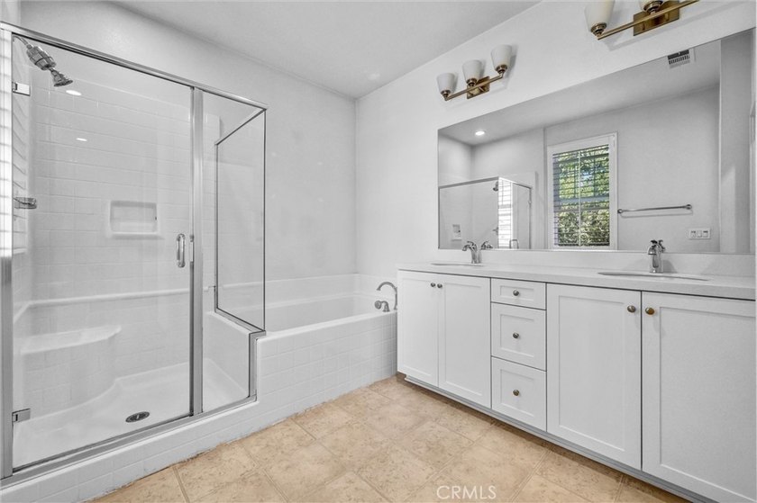 Welcome to 189 Patria, a beautifully appointed end-unit townhome - photo 23