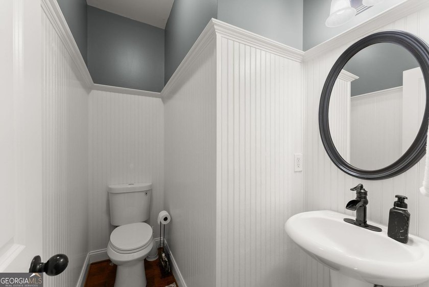 Beautiful home located in Dawsonville offering a prime location - photo 13
