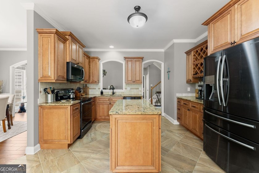 Beautiful home located in Dawsonville offering a prime location - photo 19