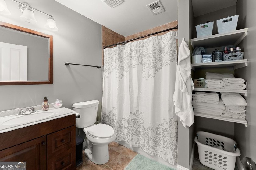 Beautiful home located in Dawsonville offering a prime location - photo 43