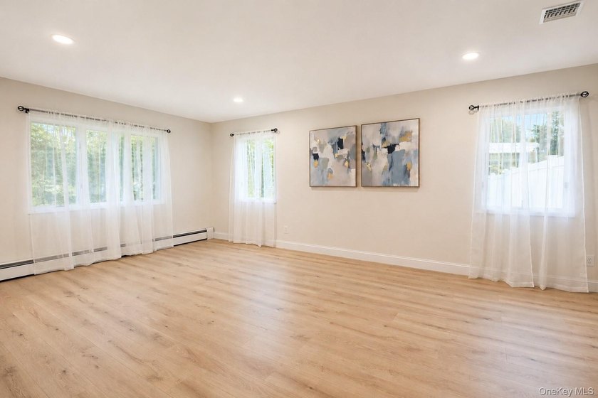 Welcome home to this beautifully renovated, move-in-ready - photo 4