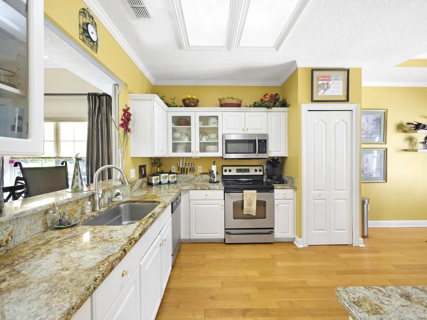 Your peaceful and tranquil cul-de-sac home awaits in the - photo 11