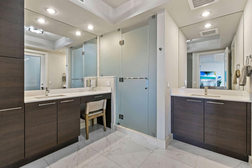 On the 16th floor of Water Club, this impeccably maintained - photo 14