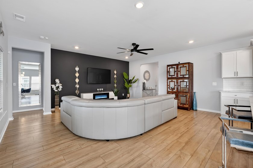 Welcome to 3045 Sistine St. in the desirable Bella Vita - photo 18