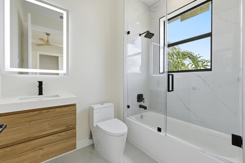 Introducing a newly built 3-bedroom, 3.5-bath luxury townhome in - photo 27