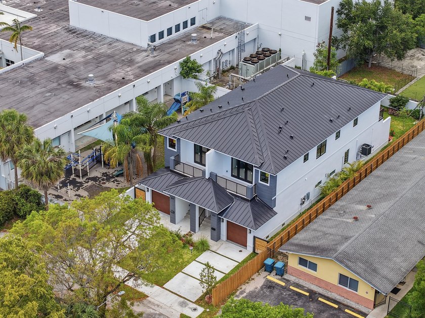 Introducing a newly built 3-bedroom, 3.5-bath luxury townhome in - photo 36