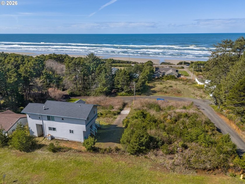 Experience breathtaking ocean views from both levels. Furnished - photo 37