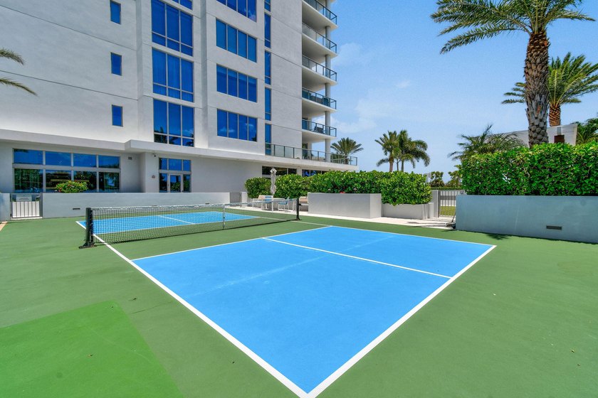 On the 16th floor of Water Club, this impeccably maintained - photo 44