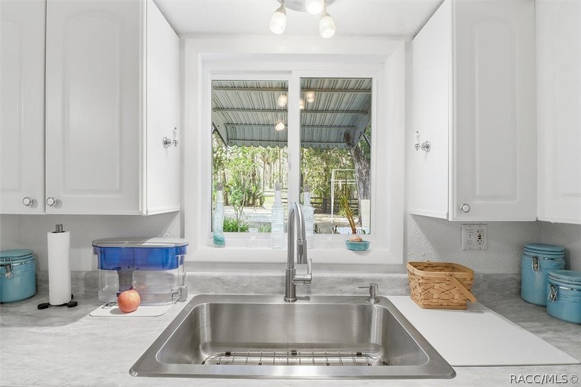 Fantastic  Opportunity! Price Improvement! Welcome home to your - photo 15