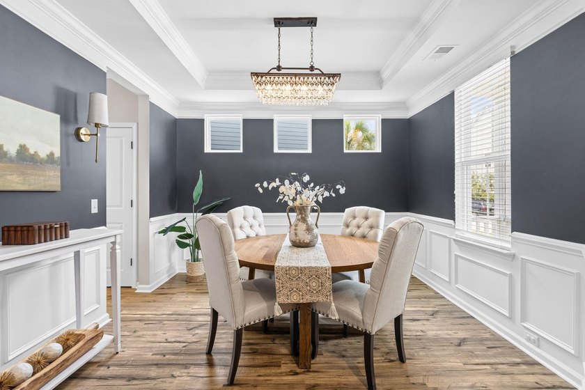 Welcome to 2073 Kemmerlin Street, a beautifully appointed home - photo 4